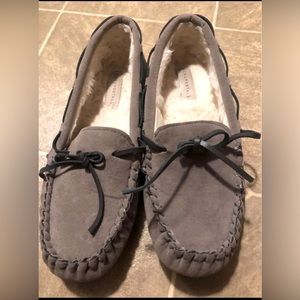 Aeropostale slippers size 8. Women’s